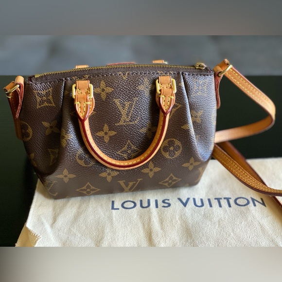 Louis Vuitton Turenne NANO - Picture 3 of 13